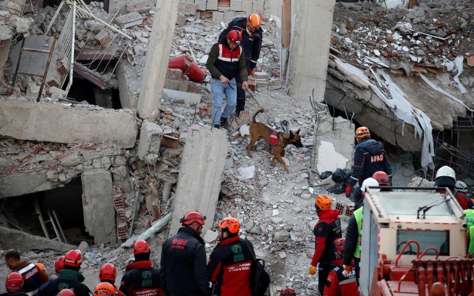ισχυρός-σεισμός-57-ρίχτερ-στην-ανατολικ-2383074