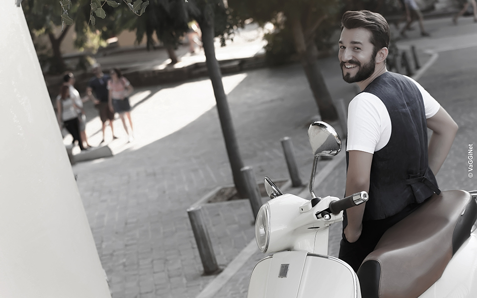 ενα-εικοσιτετράωρο-με-τον-τραγουδιστ-2383955