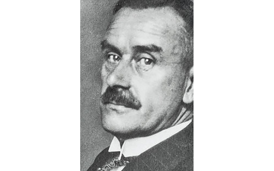 μαγικό-βουνό-με-γυαλιά-πρεσβυωπίας-2385143