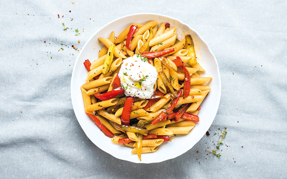 πένες-με-ξινοτύρι-πιπεριές-και-σόγια-2384796