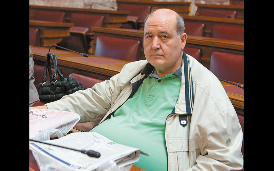 foitites-enantia-stin-exetastiki-2381387