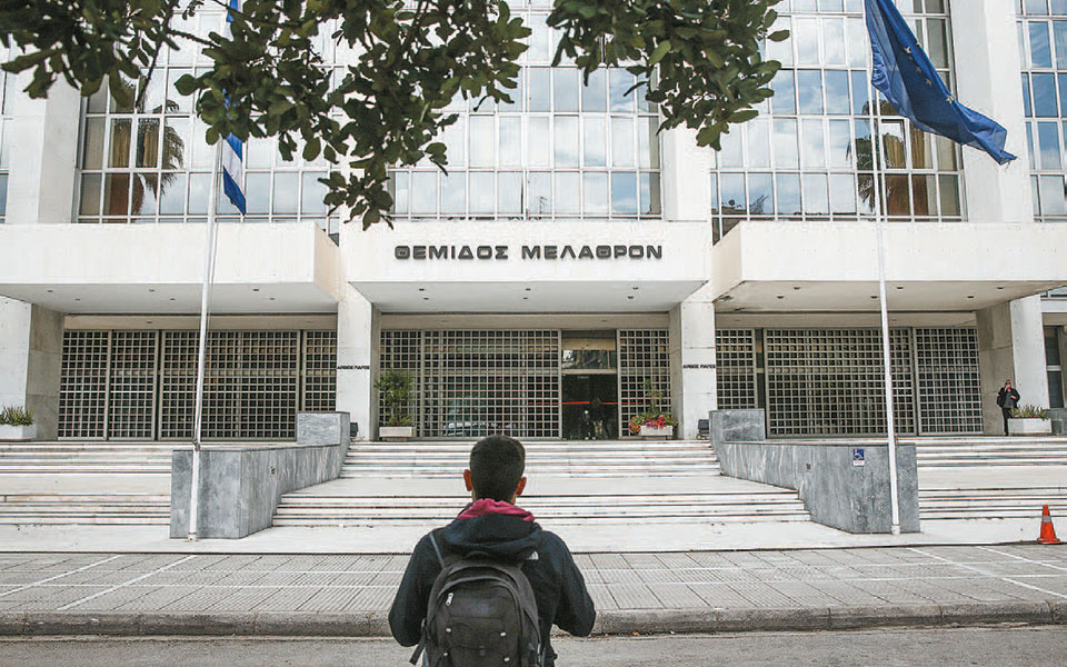 ερευνα-προς-κάθε-κατεύθυνση-για-τη-συν-2384747