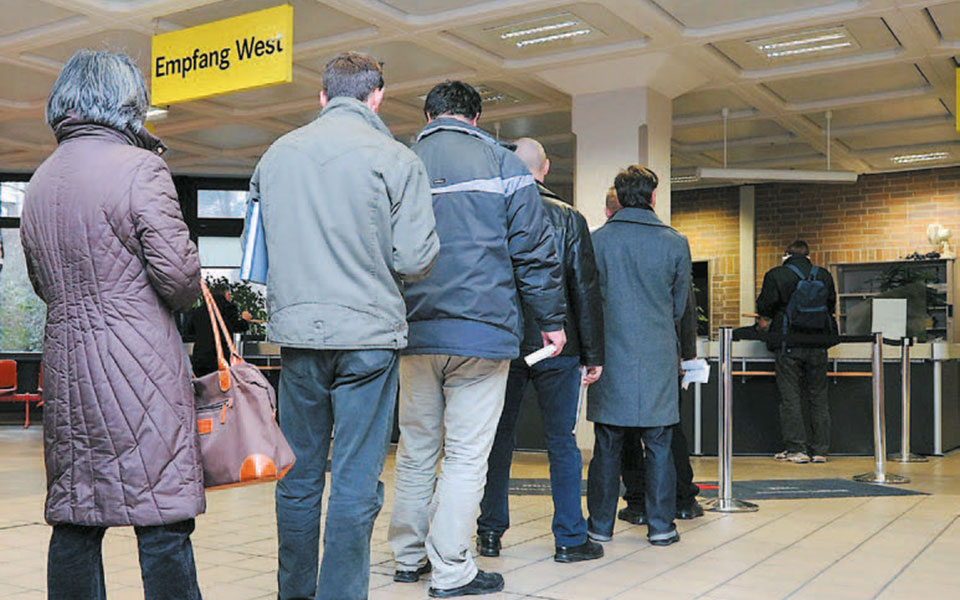 οι-άνεργοι-στη-γερμανία-θα-ξεπεράσουν-2384801