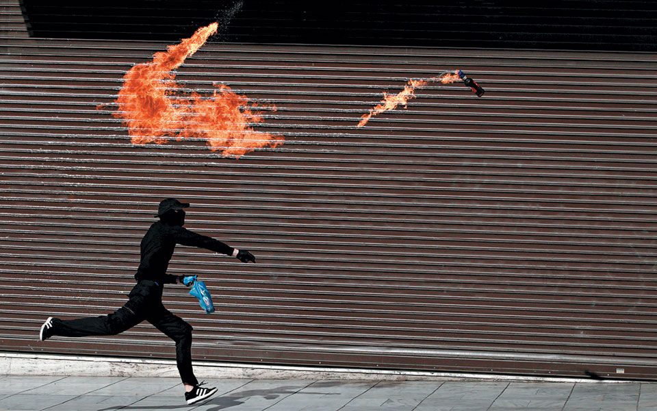 ο-αναρχισμός-και-οι-πιστοί-του-2382746