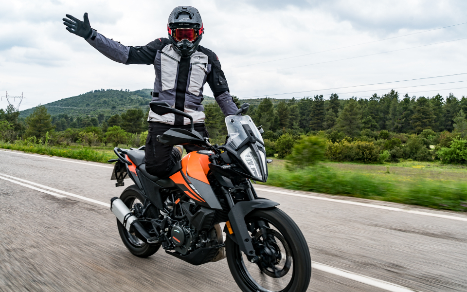 δοκιμή-κτμ-390-adventure-2383576