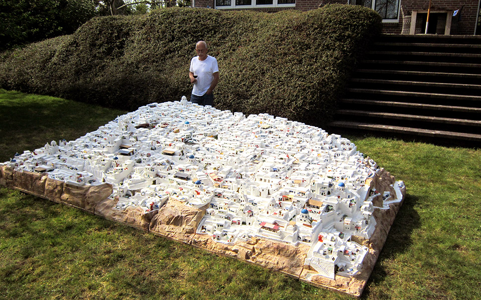 μια-σαντορίνη-στην-αυλή-2382313