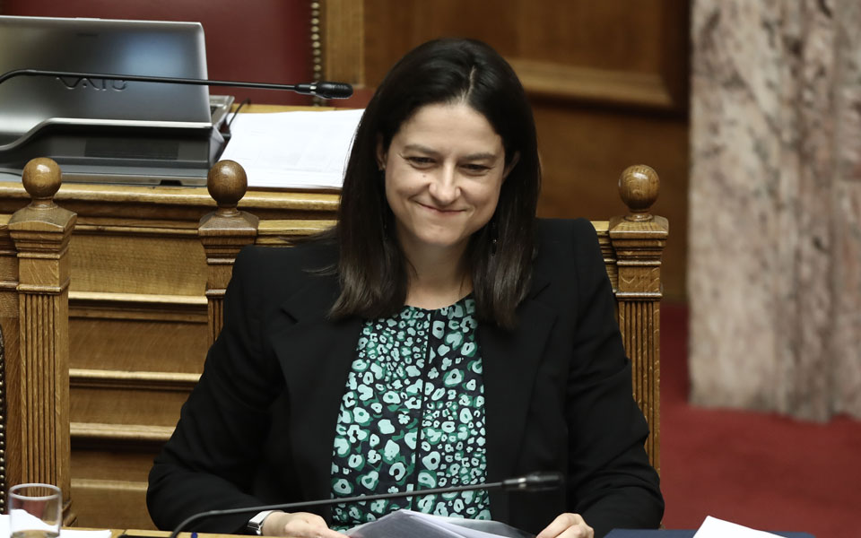 το-μήνυμα-της-ν-κεραμέως-προς-τους-υποψ-2383093