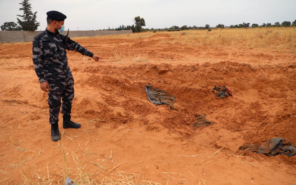 ερευνα-για-τους-ομαδικούς-τάφους-στη-λ-2384392