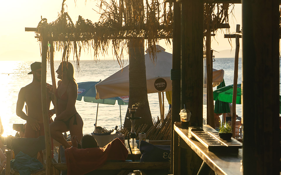 κυριακή-στη-ριβιέρα-2383557