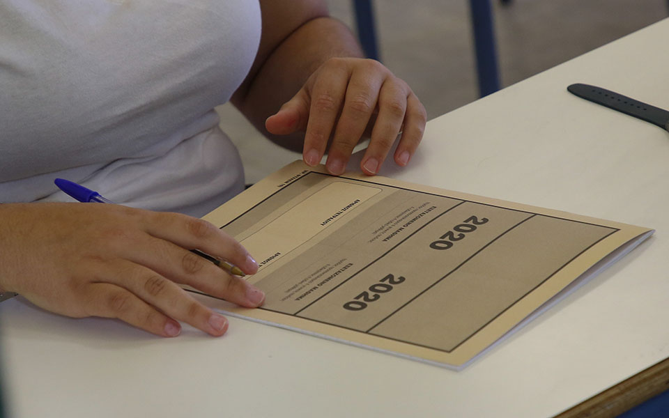 πανελλαδικές-ο-σχολιασμός-των-θεμάτω-2383440