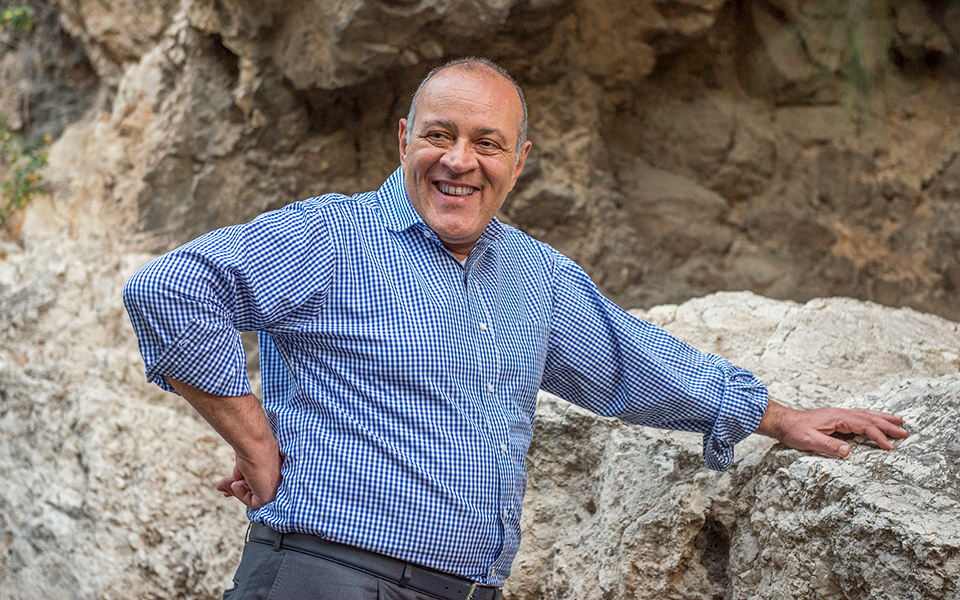 staysafe-δημήτρης-δασκαλόπουλος-ο-νεον-έχει-2381845