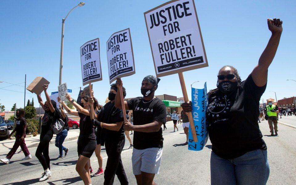 ερωτηματικά-και-οργή-στις-ηπα-δεύτερο-2383238