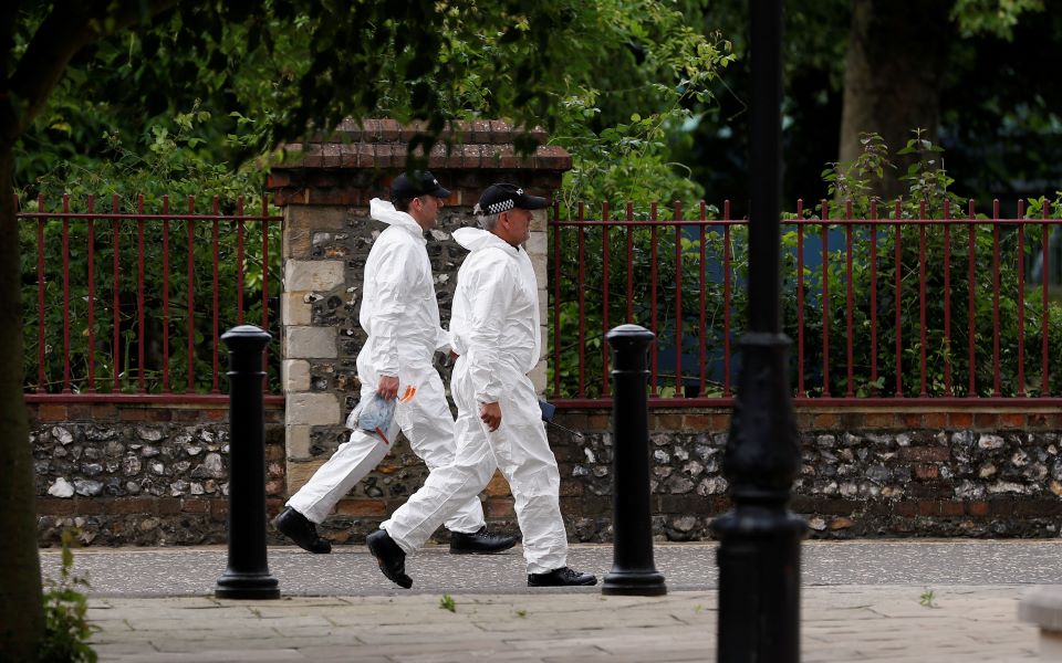 βρετανία-ο-δράστης-της-επίθεσης-στο-ρέ-2384198