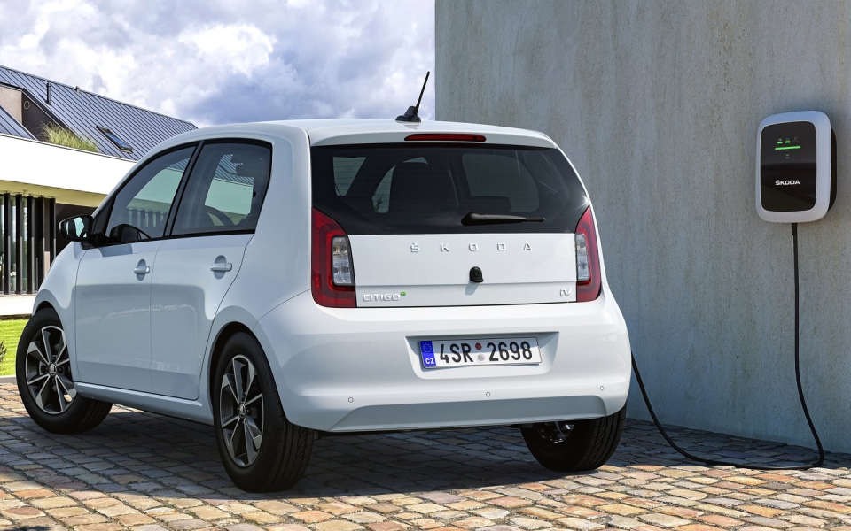 επιδότηση-έως-5-500-ευρώ-για-νέο-ηλεκτρικ-2382059