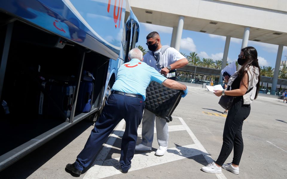 βρετανοί-θα-μπορούν-να-επισκέπτονται-2384147