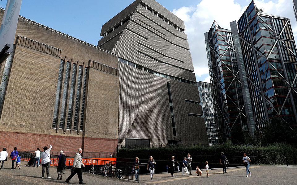 σε-ισόβια-καταδικάστηκε-ο-18χρονος-που-έ-2385069