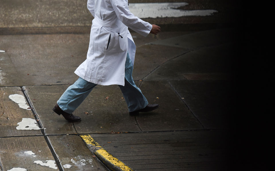 ηπα-ρεκόρ-ημερήσιων-κρουσμάτων-κορων-2385099