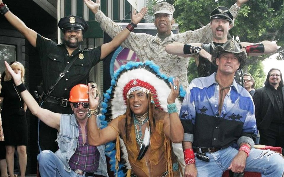 village-people-εναντίον-τραμπ-2382463