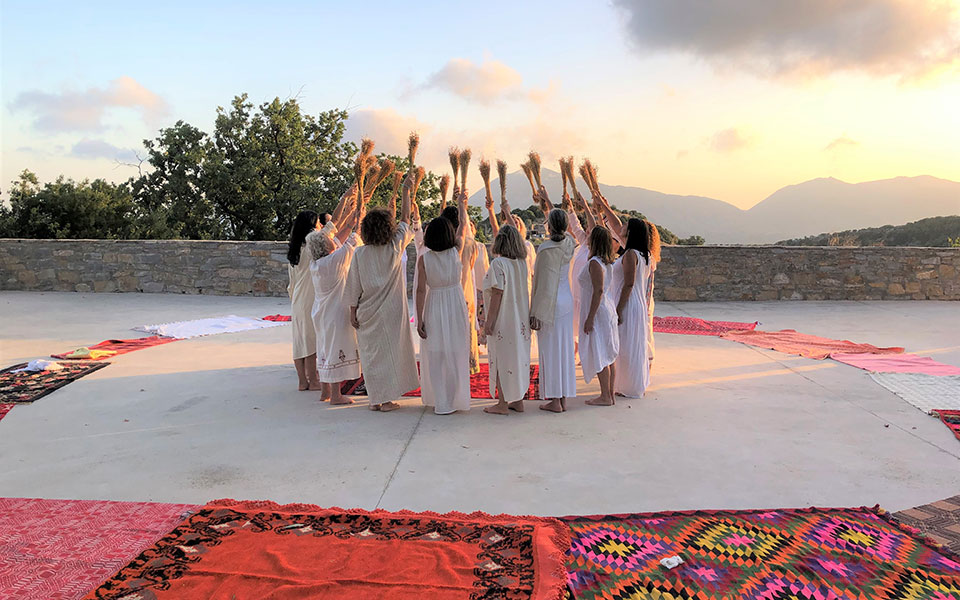 staysafe-μια-τελετή-για-το-λινάρι-εμπνευσμέν-2385867