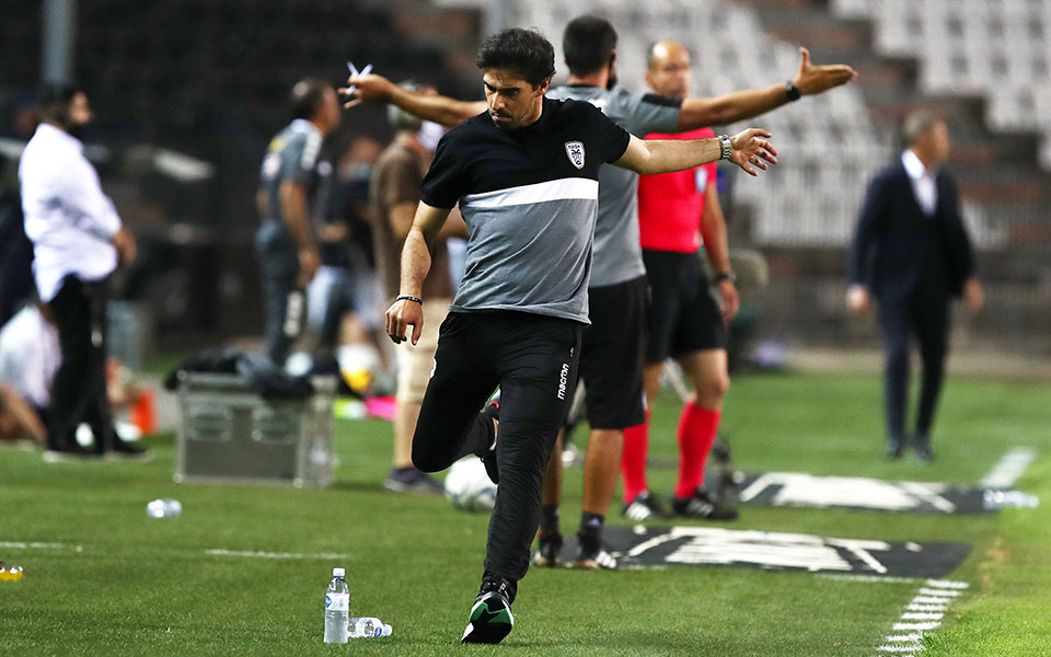 βαριά-σύννεφα-για-φερέιρα-2386208