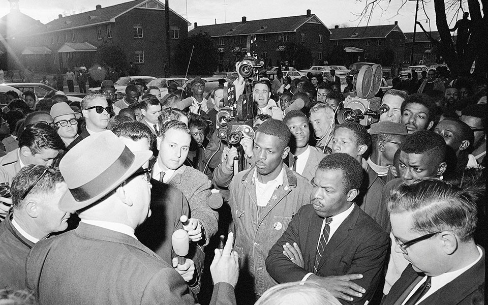 η-μεγάλη-πορεία-του-τζον-λιούις-2390246