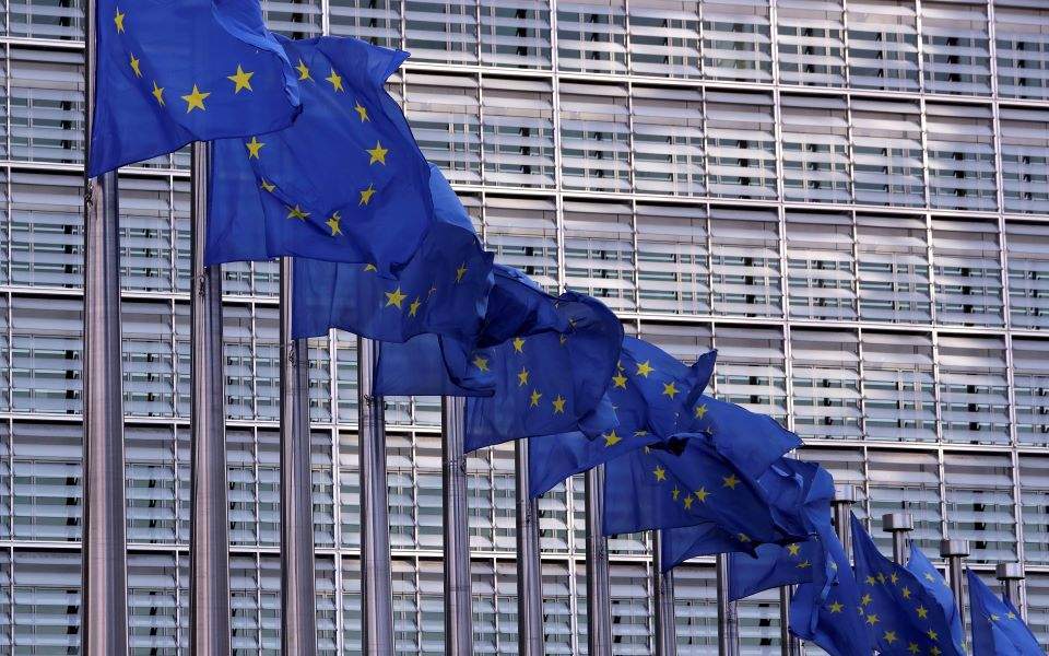 τέλη-του-έτους-η-είσοδος-τρίτου-μετόχο-2387892