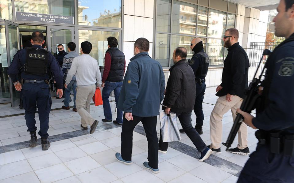 η-αγκυρα-επαναφέρει-τους-οκτώ-στο-προσ-2388269