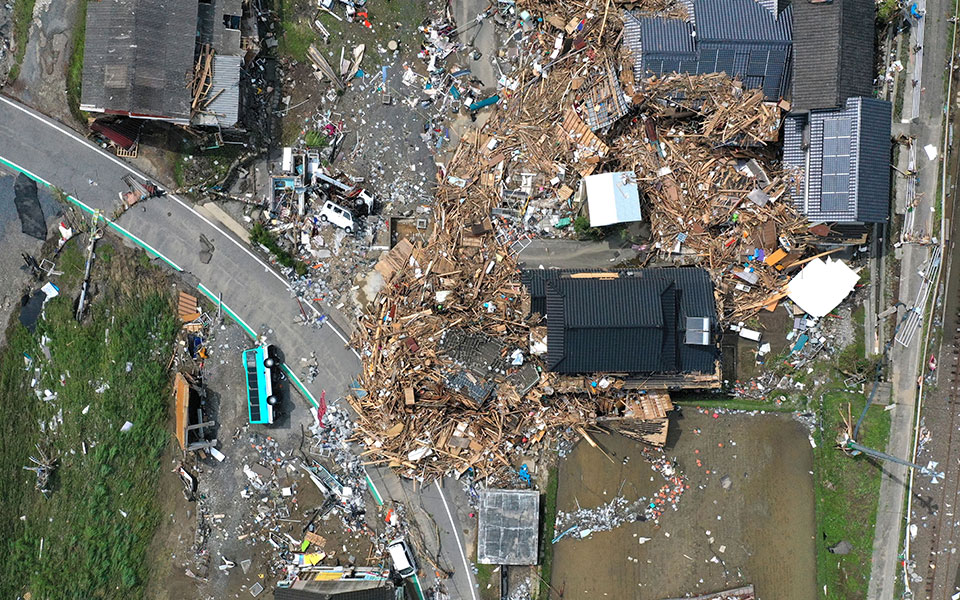 ιαπωνία-τουλάχιστον-58-νεκροί-από-πλημμ-2387021