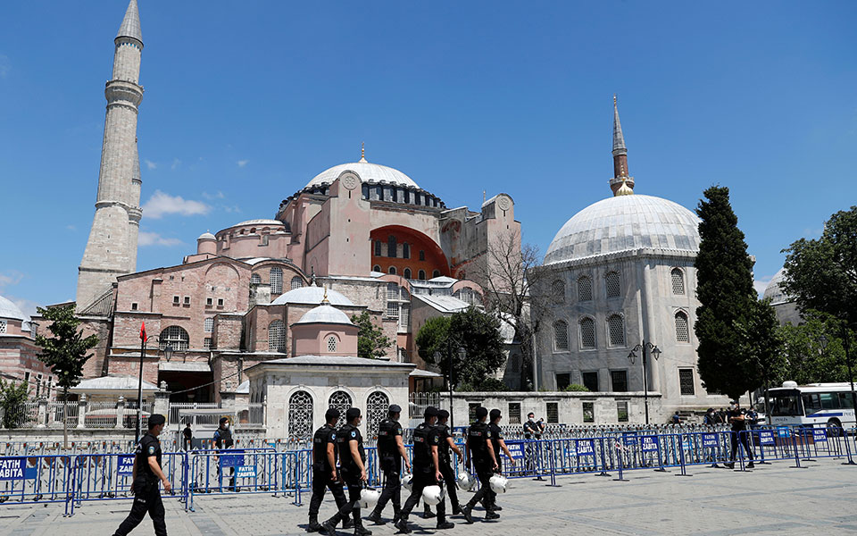 λύπη-για-την-απόφαση-ερντογάν-εκφρά-2387852