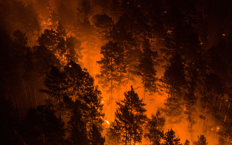 πορτογαλία-εκατοντάδες-πυροσβέστες-2390072