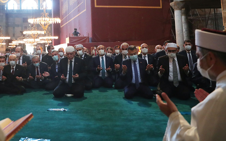 η-αγία-σοφία-και-οι-πραγματικές-βλέψει-2389798