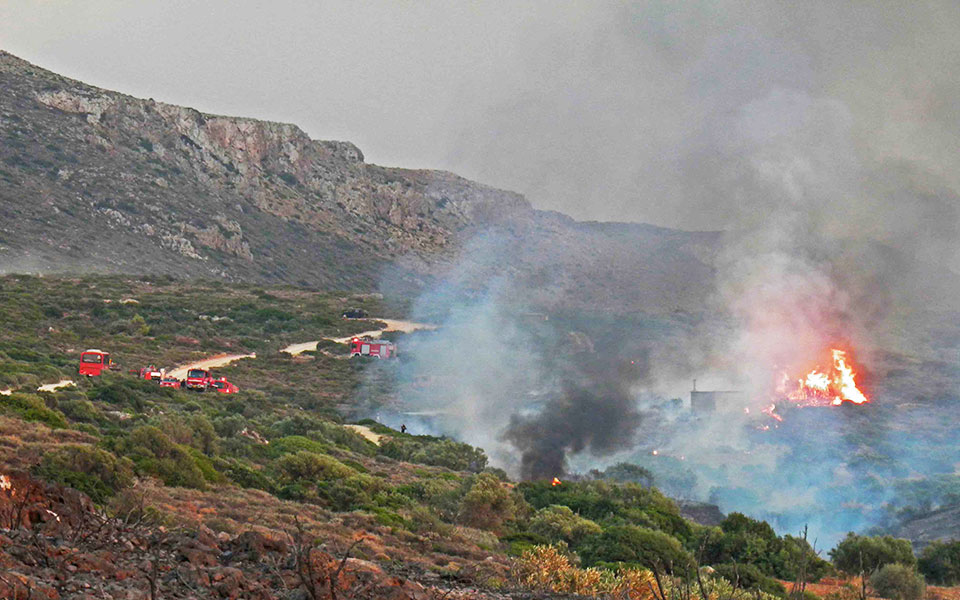 πυρκαγιές-o-β-kαπέλιος-ο-γ-βασιλειάδης-κ-2389295