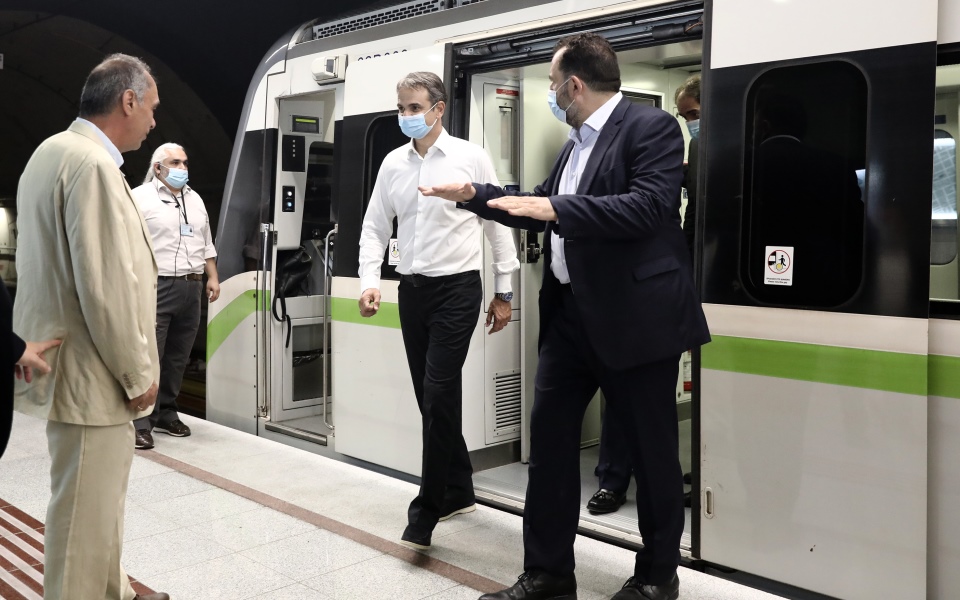 κυρ-μητσοτάκης-από-μετρό-νίκαιας-το-ε-2386668