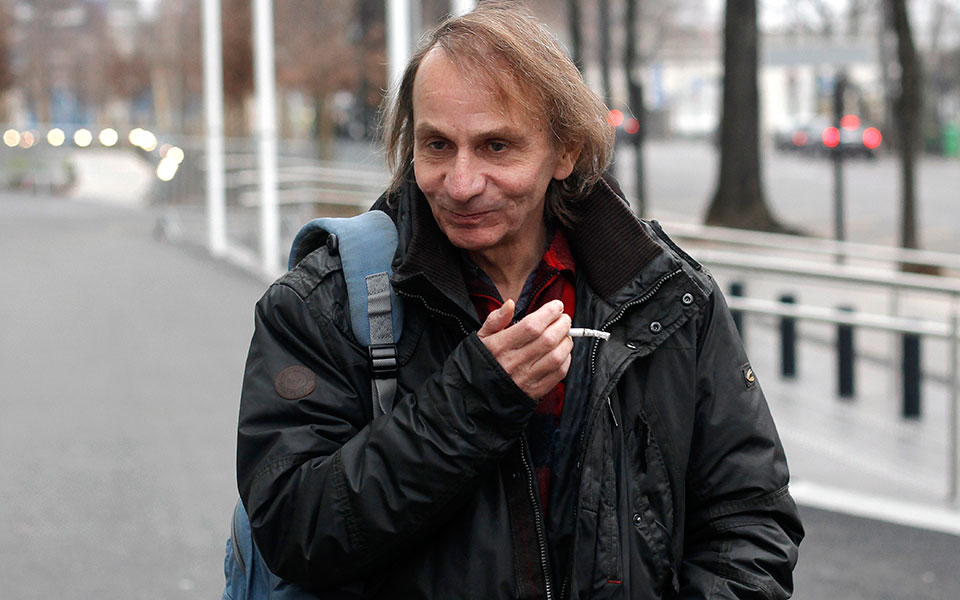 ο-μισέλ-ουελμπέκ-γράφει-για-τον-αρθούρ-2390611