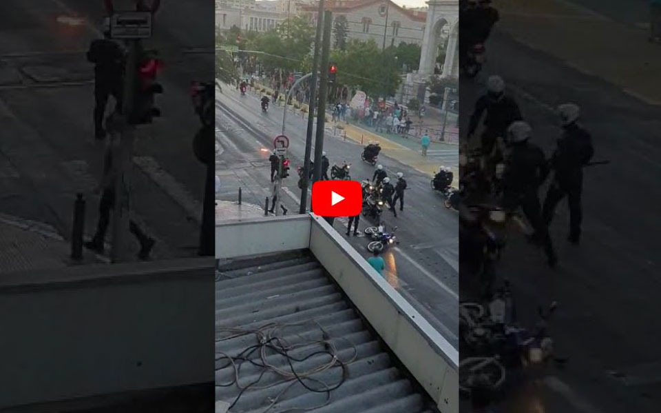 αποκλειστικό-κ-η-στιγμή-που-εμποδίζ-2387497