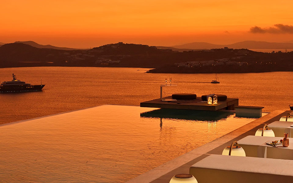 η-πανδημία-πάγωσε-την-αγορά-των-εξοχ-2386755