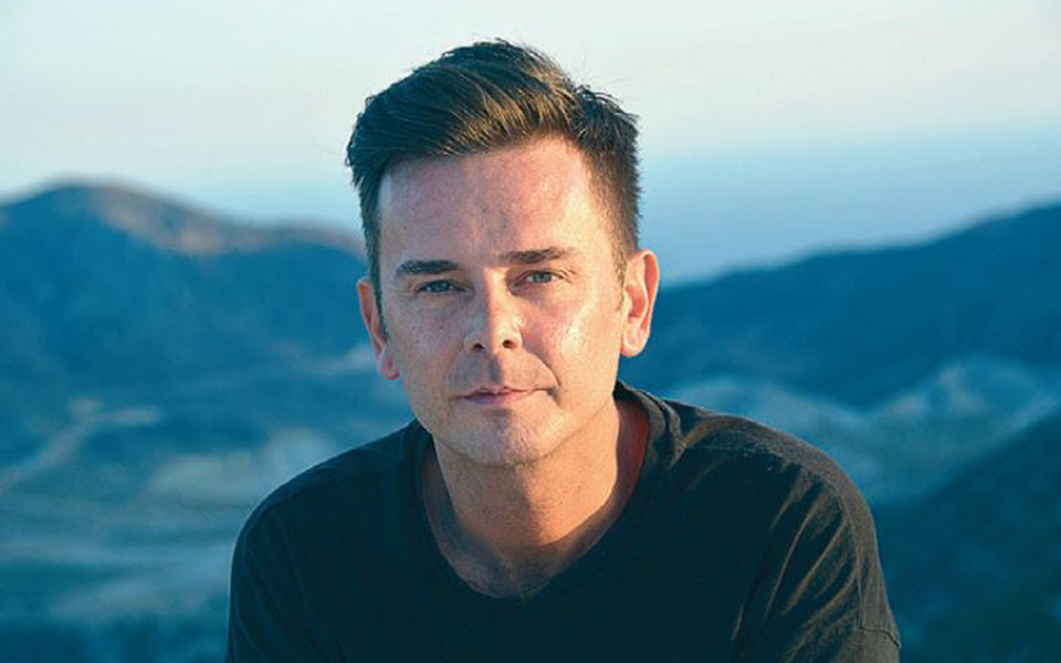 ενας-εικαστικός-μοιράζεται-την-κρυφή-2387631