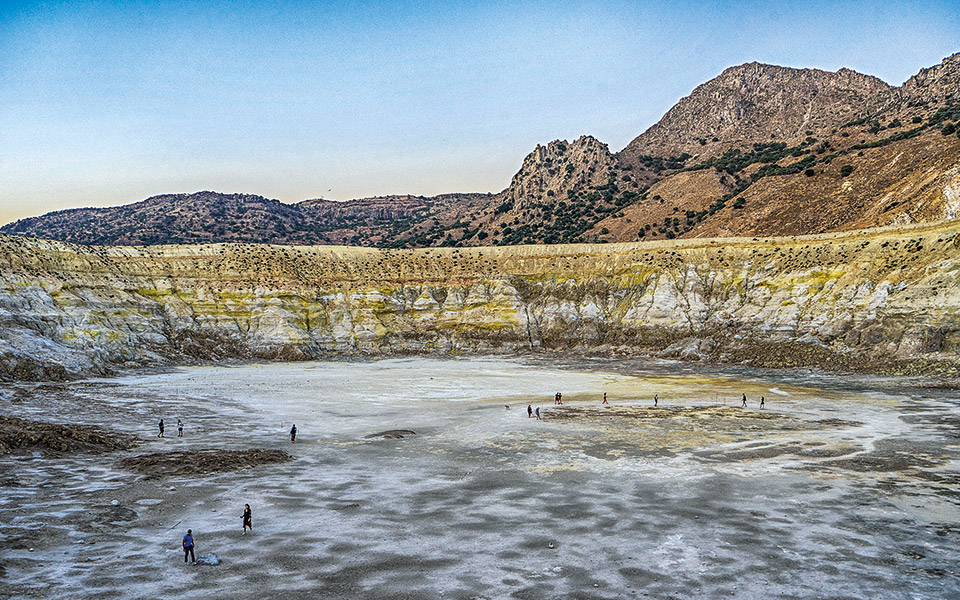 νίσυρος-ενέργεια-που-μαγνητίζει-2390453