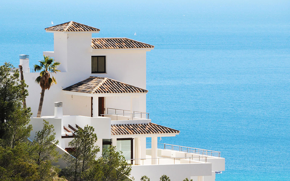 κίνητρα-σε-ξένους-για-αγορά-εξοχικών-κ-2390692