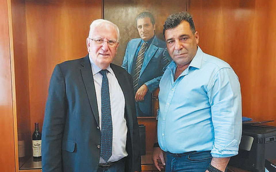 ο-πρόεδρος-του-βουνού-και-του-λόγγου-2388408