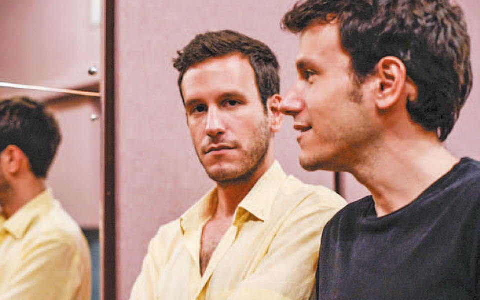 μιχάλης-και-παντελής-καλογεράκης-ποί-2389395