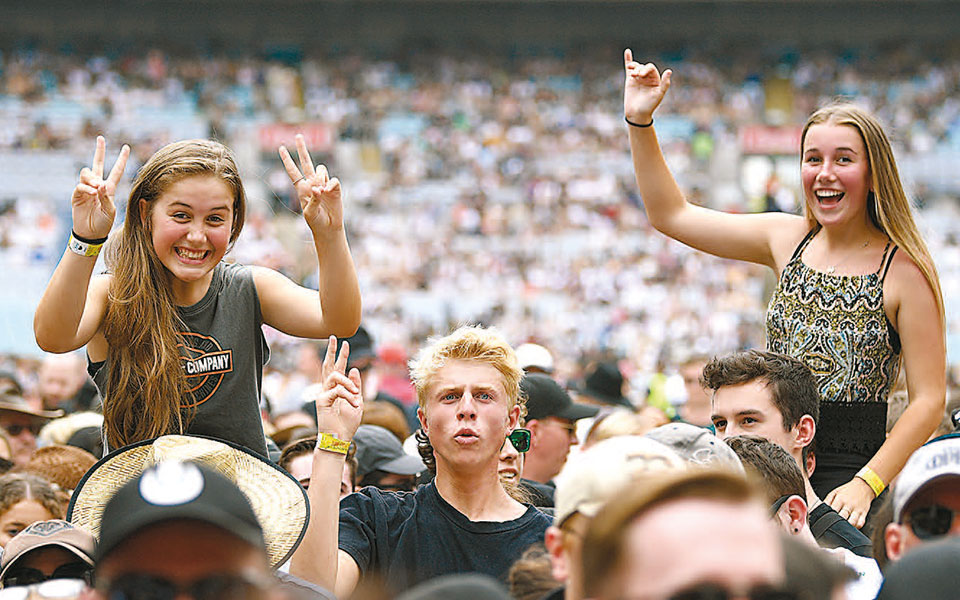 μουσική-βιομηχανία-η-αναμενόμενη-πτώ-2388568