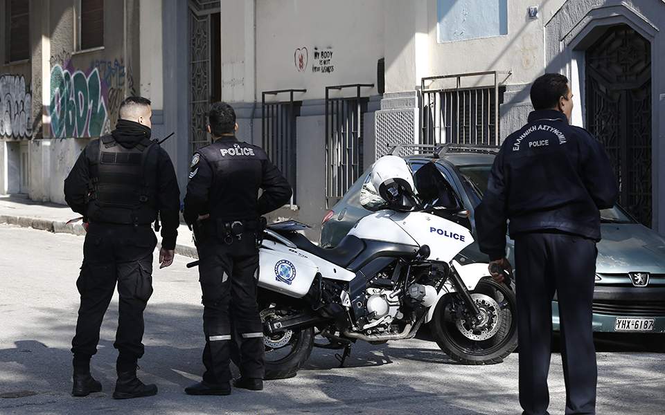 κερατσίνι-εντοπίστηκε-χειροβομβίδα-2390054