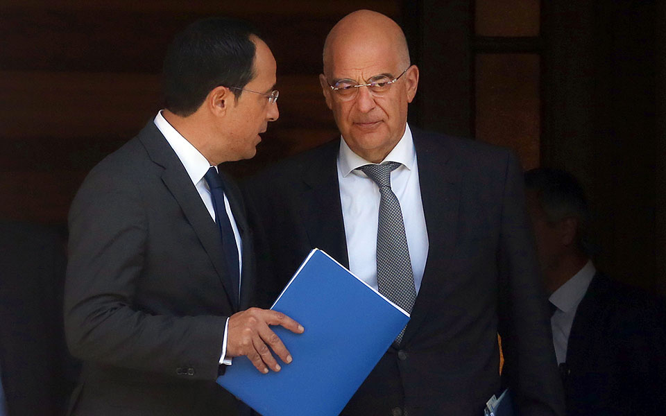 ν-δένδιας-το-barbaros-παραβιάζει-κατάφωρα-τη-2390637