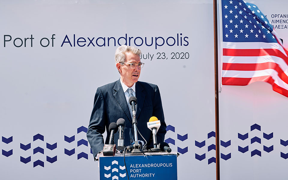 διέλυσε-τις-σκιές-ο-τζέφρεϊ-πάιατ-2389696