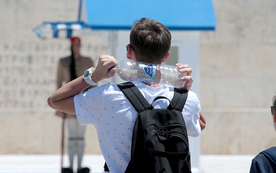 κορυφώνεται-το-κύμα-ζέστης-πού-αναμέ-2390828