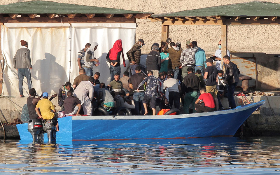 ιταλία-εξαιρετικά-μεγάλη-ροή-μεταν-2390600