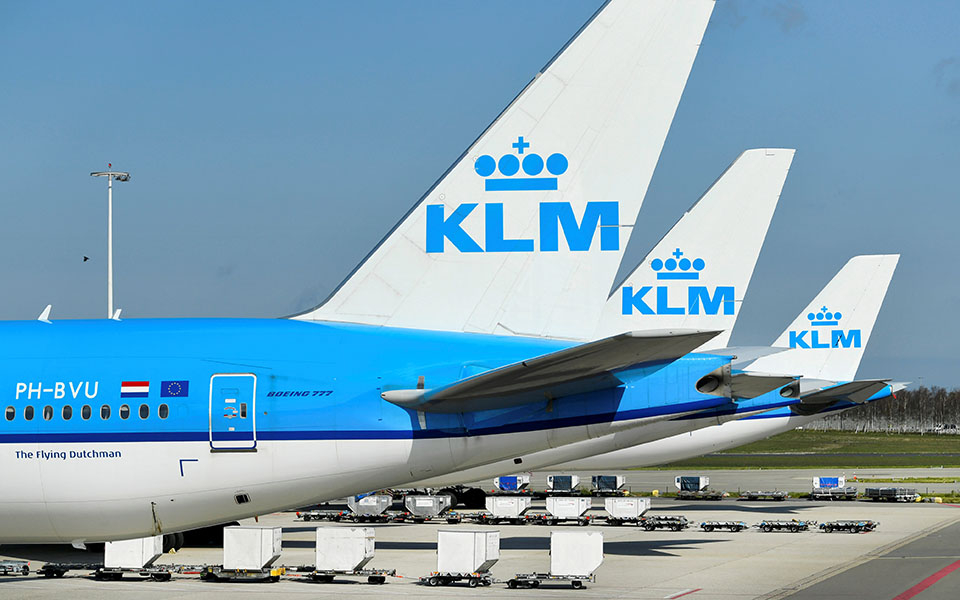 klm-σχεδιάζει-1-100-απολύσεις-εξαιτίας-του-κ-2390799