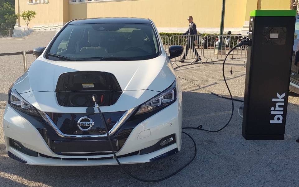 η-nissan-συνεργάζεται-με-την-blink-charging-hellas-2388380