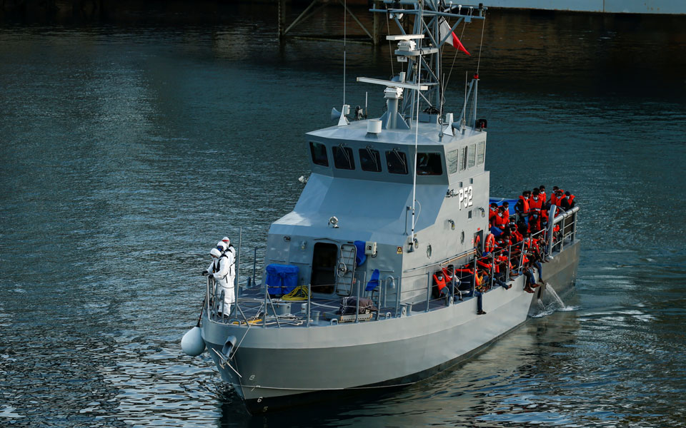 θετικοί-στον-κορωνοϊό-65-μετανάστες-που-2390400